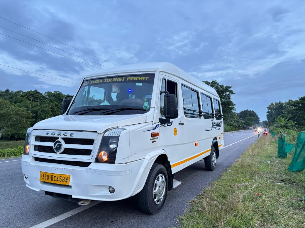 Tempo Traveller 17 Seater (Push back)