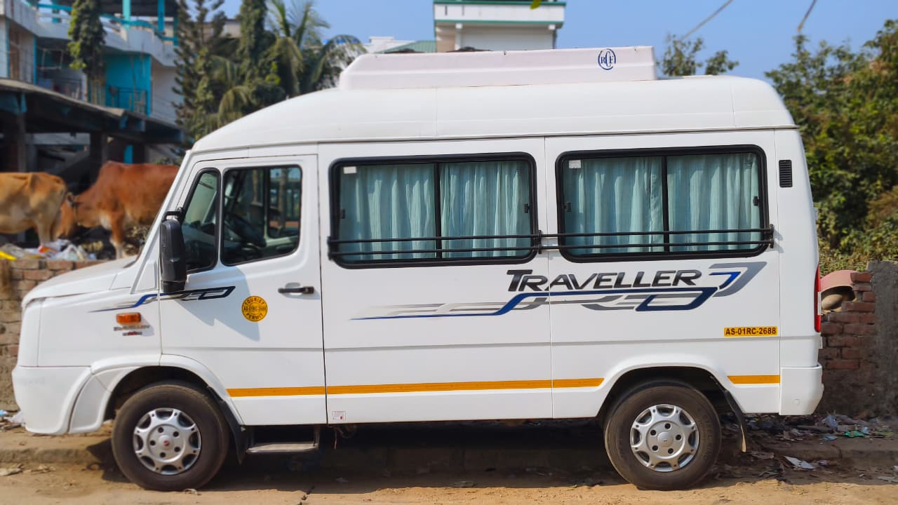 Tempo Traveller 13 Seater (Push back)